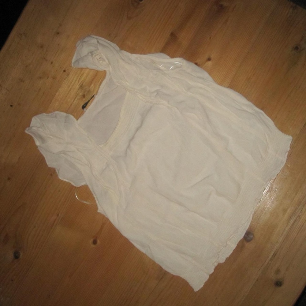 Oasis Cream Ruffled Blouse - Picture 2 of 3
